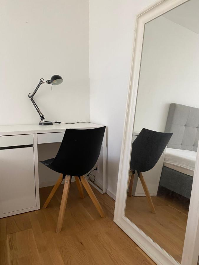 Exclusive 2 Level Etage Next To Arlanda-City Metro Stockholm Bagian luar foto