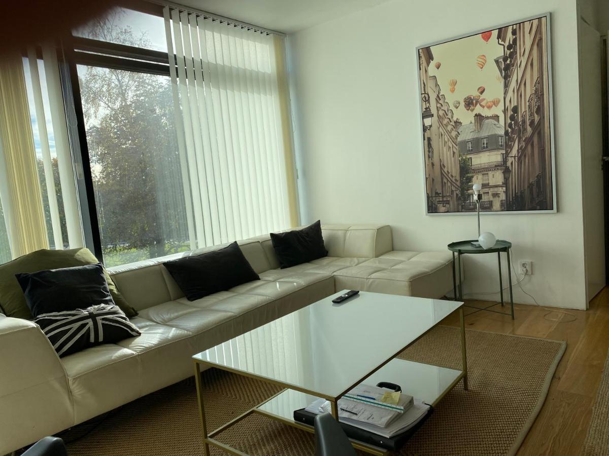 Exclusive 2 Level Etage Next To Arlanda-City Metro Stockholm Bagian luar foto