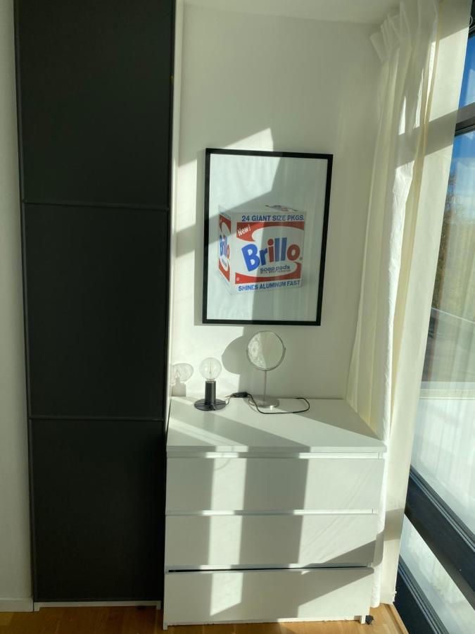 Exclusive 2 Level Etage Next To Arlanda-City Metro Stockholm Bagian luar foto