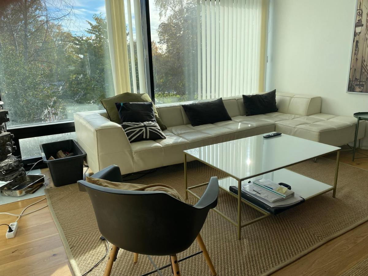 Exclusive 2 Level Etage Next To Arlanda-City Metro Stockholm Bagian luar foto